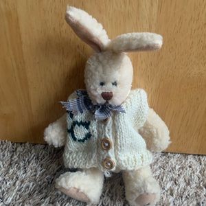 Cottage Collectibles by Ganz vintage, jointed, signed bunny